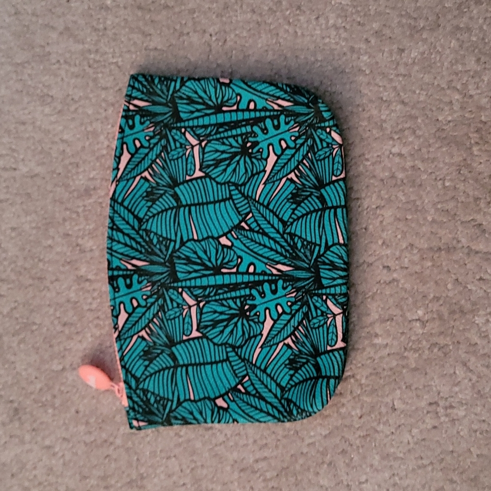 Ipsy Palm Makeup Bag